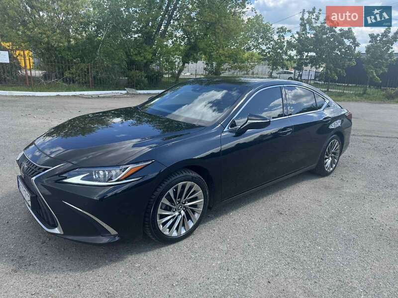 Lexus Es (2022)