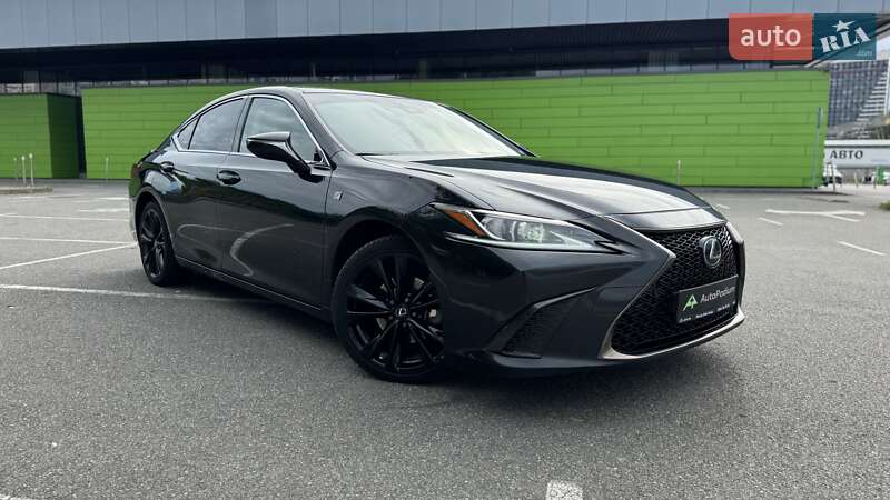 Lexus Es (2023)