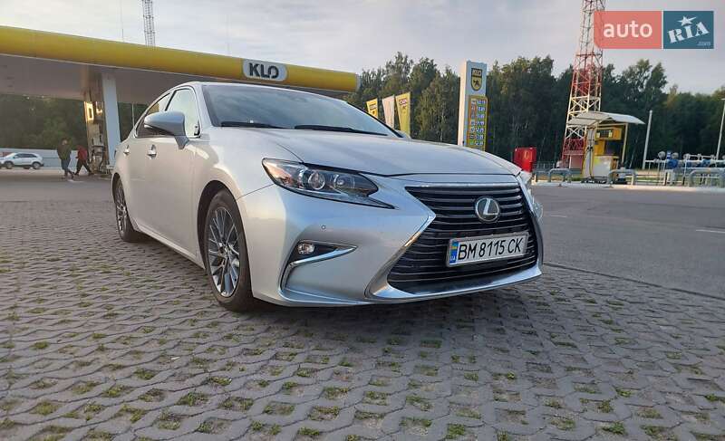 Lexus Es (2017)