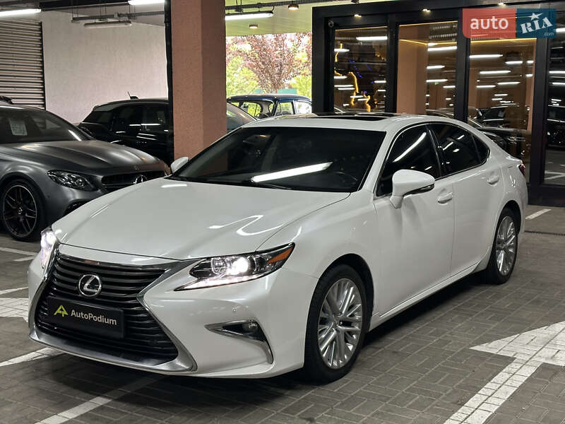 Lexus Es (2015)