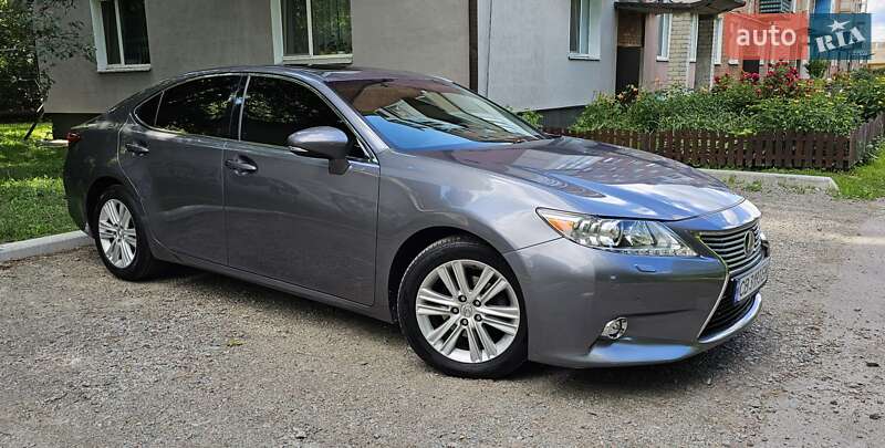 Lexus Es (2015)