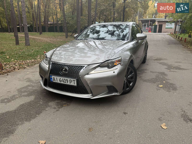 Lexus Is 200t (2015)