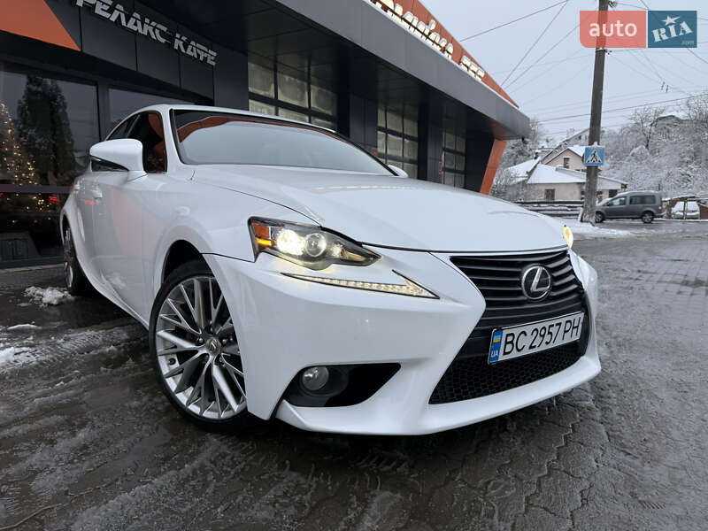 Lexus Is (2014)