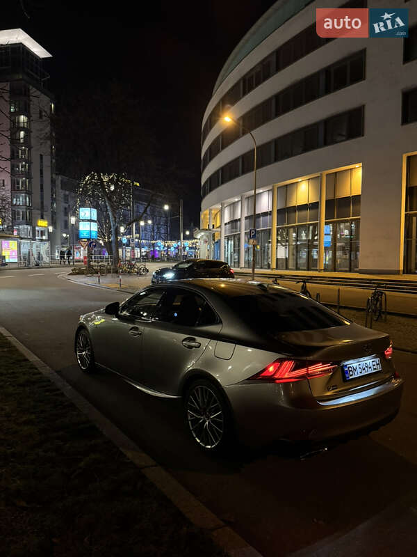 Lexus Is 200t (2017)