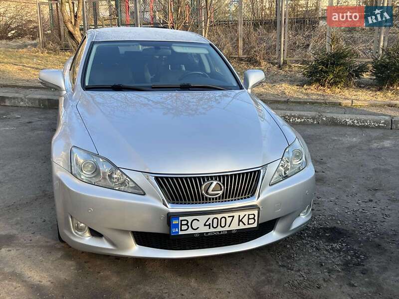 Lexus Is (2009)