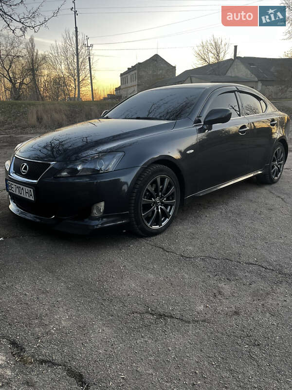Lexus Is (2006)