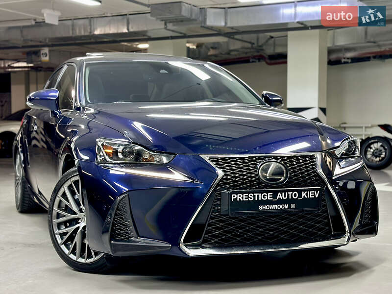 Lexus Is (2017)