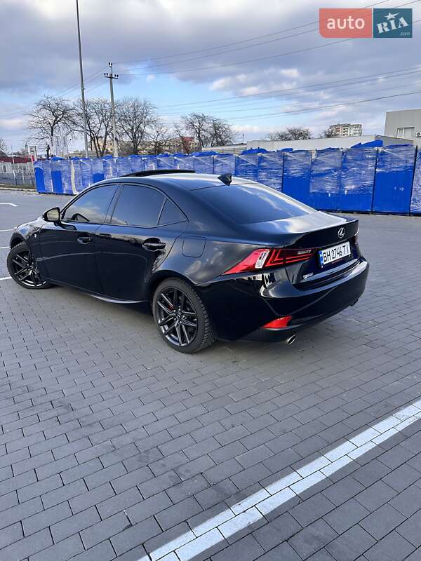 Lexus Is (2016)