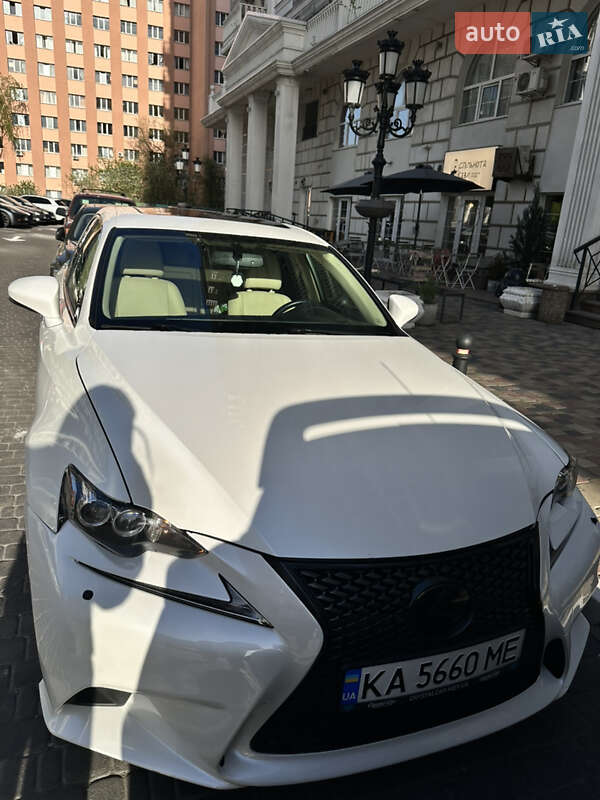 Lexus Is (2014)