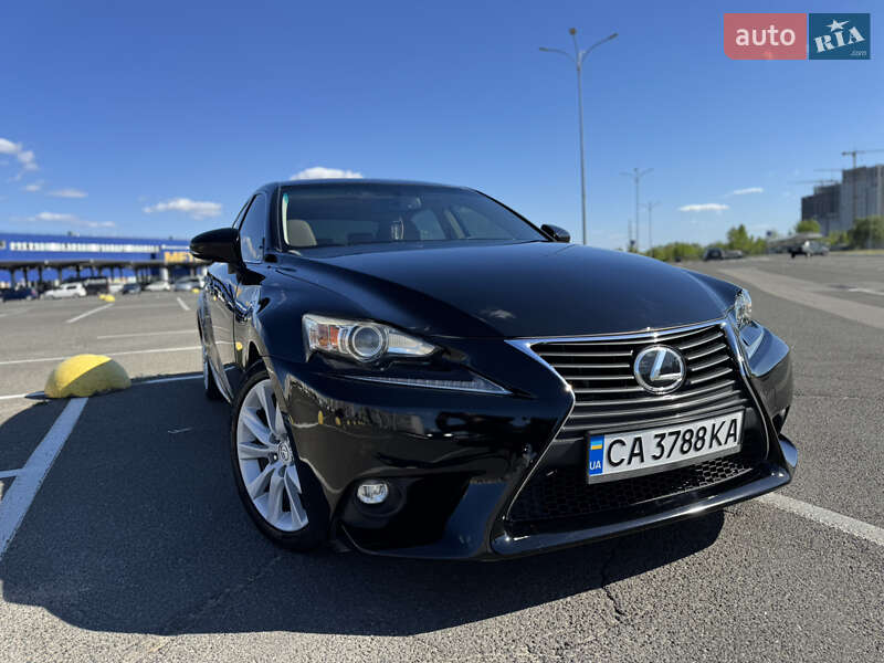 Lexus Is (2014)