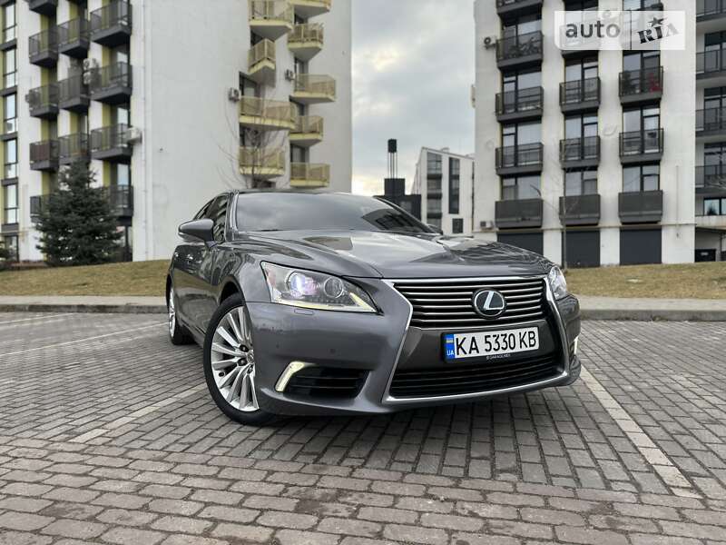 Lexus Ls (2016)