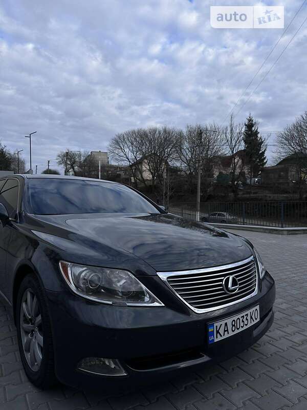 Lexus Ls 460 l (2007)