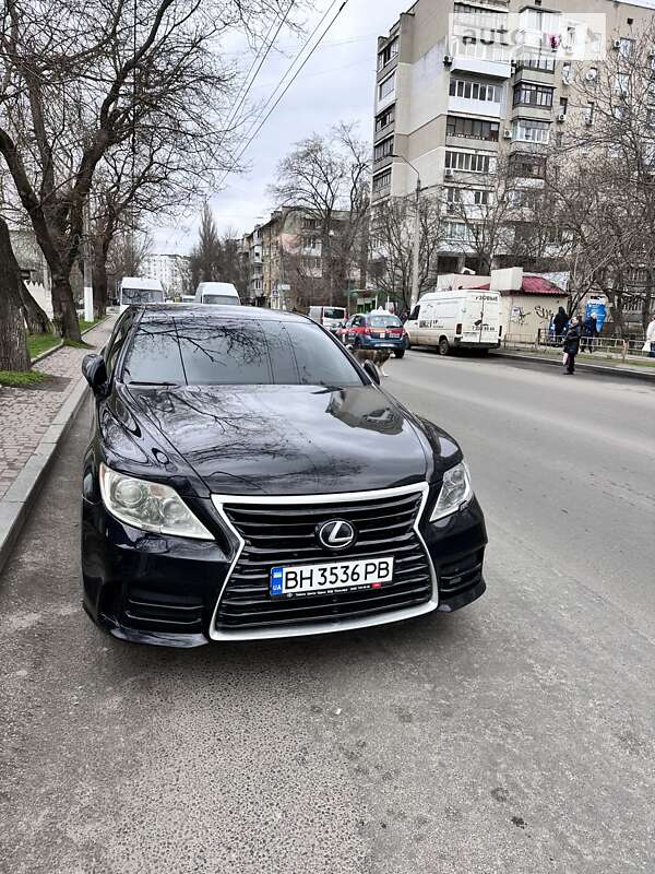 Lexus Ls (2009)