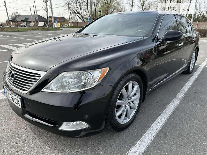Lexus Ls (2008)