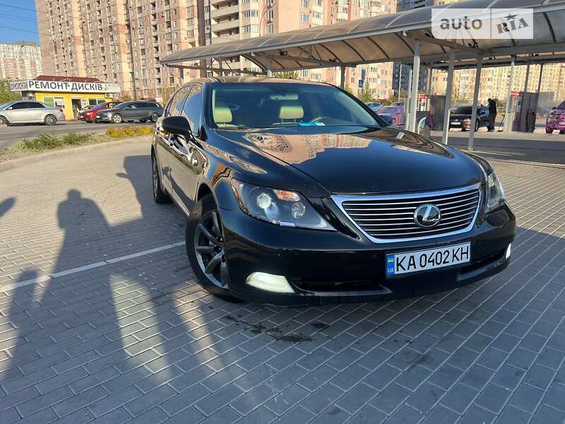 Lexus Ls 460 l (2006)