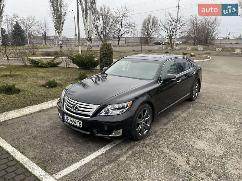 Lexus Ls (2012)