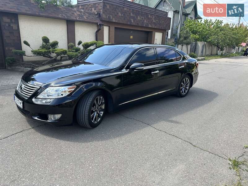 Lexus Ls (2010)