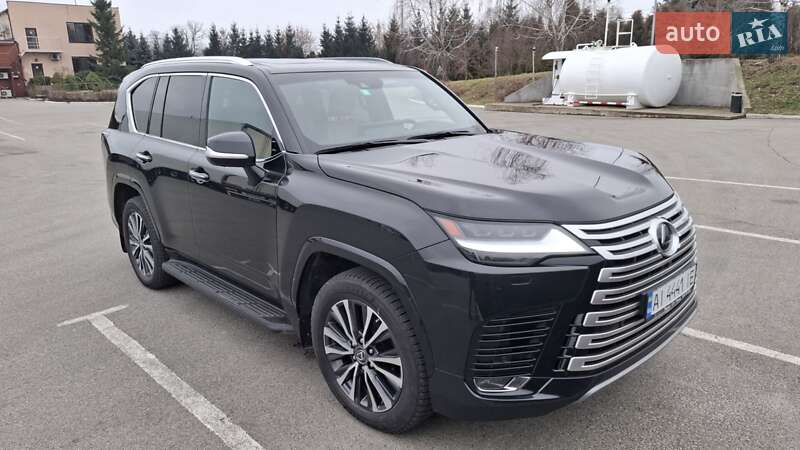 Lexus Lx (2023)