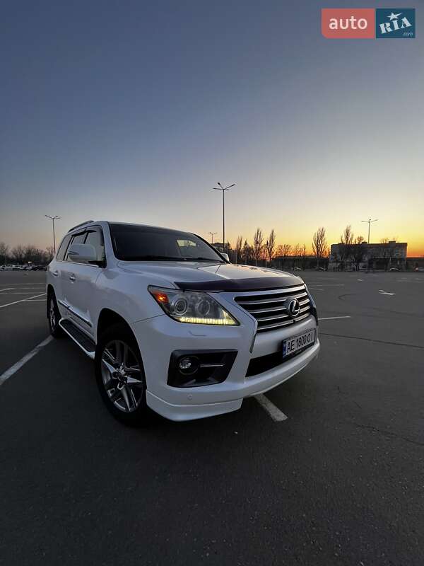 Lexus Lx (2012)
