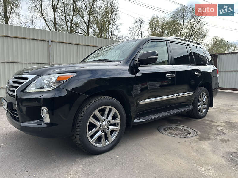 Lexus Lx (2012)
