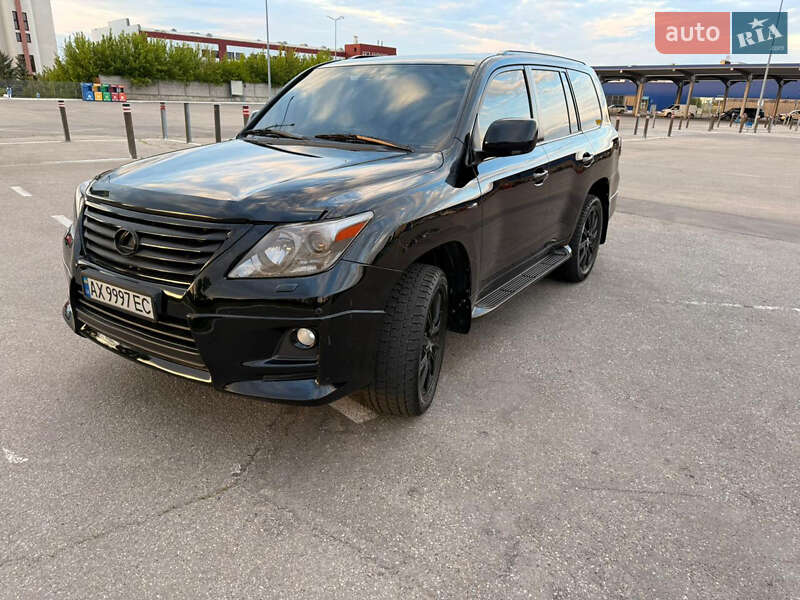Lexus Lx (2008)
