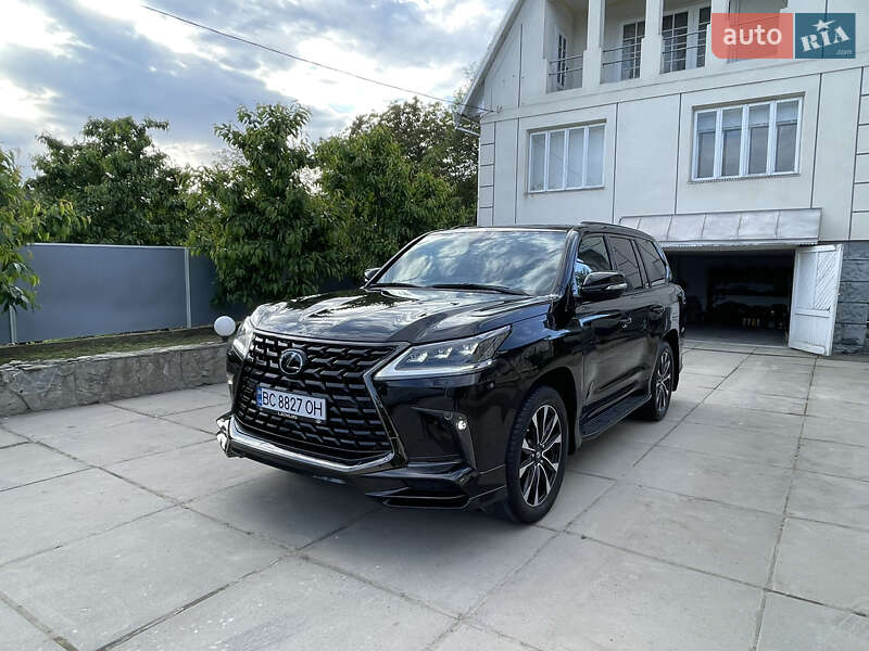 Lexus Lx (2021)