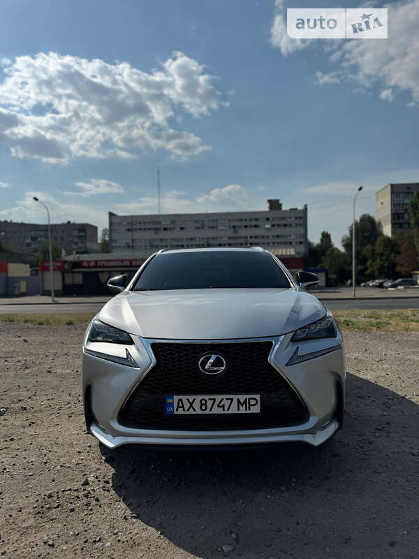 Lexus Nx 200t (2016)