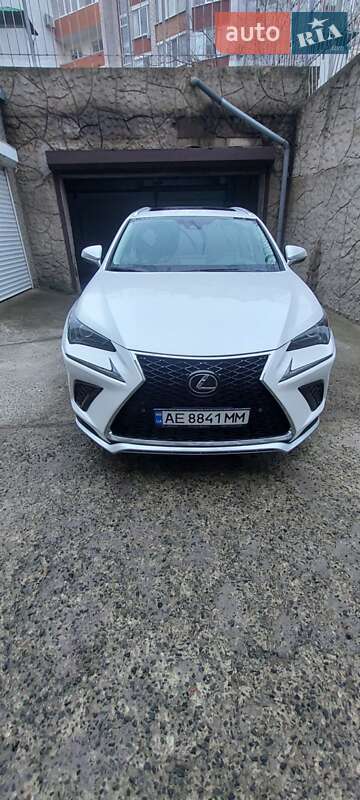 Lexus Nx 300 (2021)