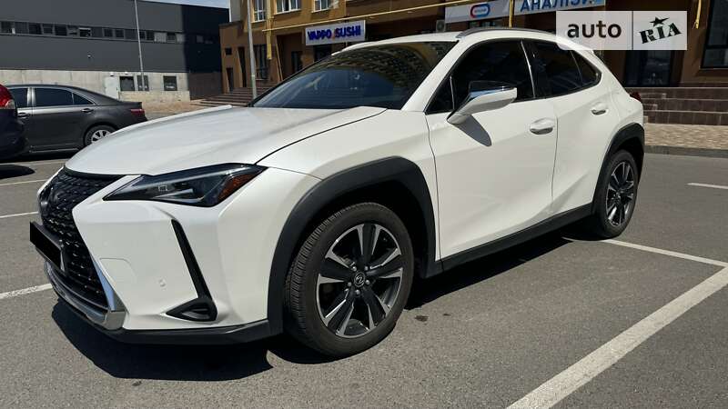 Lexus Ux 200 (2021)
