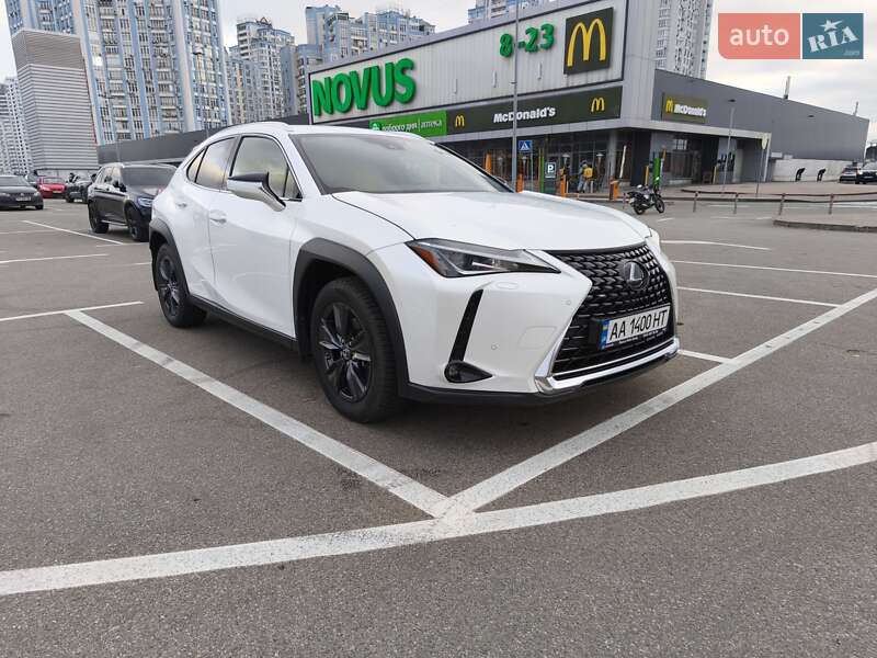 Lexus Ux (2019)