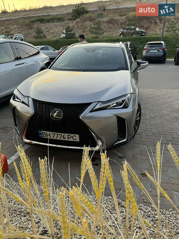 Lexus Ux (2019)
