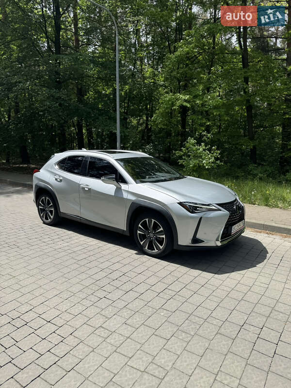 Lexus Ux (2020)