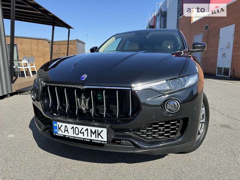 Maserati Levante (2016)