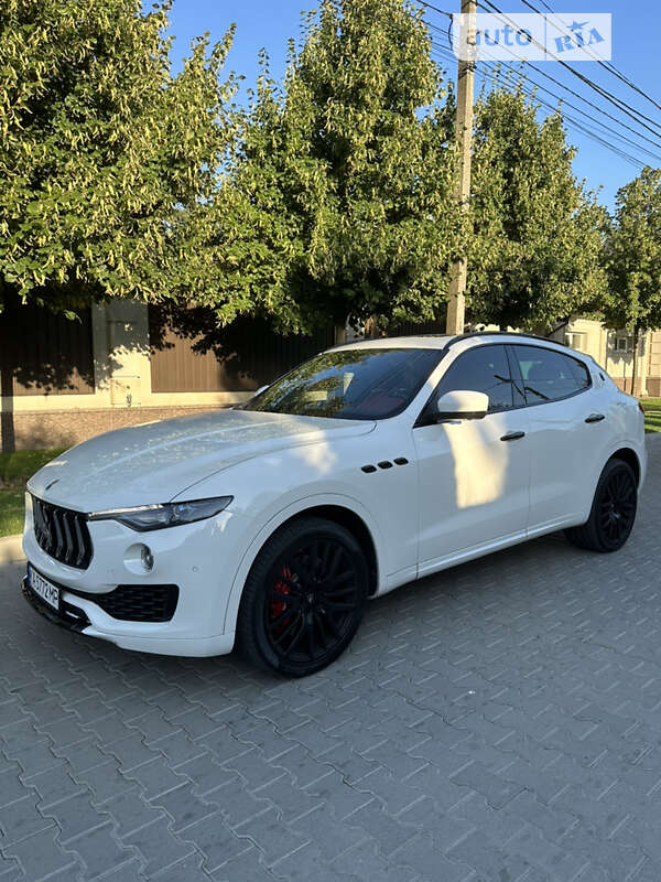 Maserati Levante (2016)