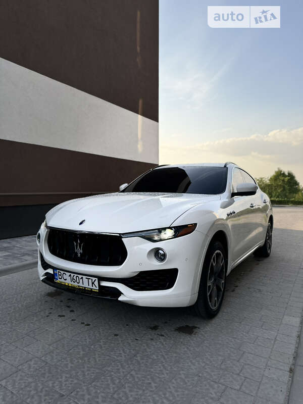 Maserati Levante (2016)
