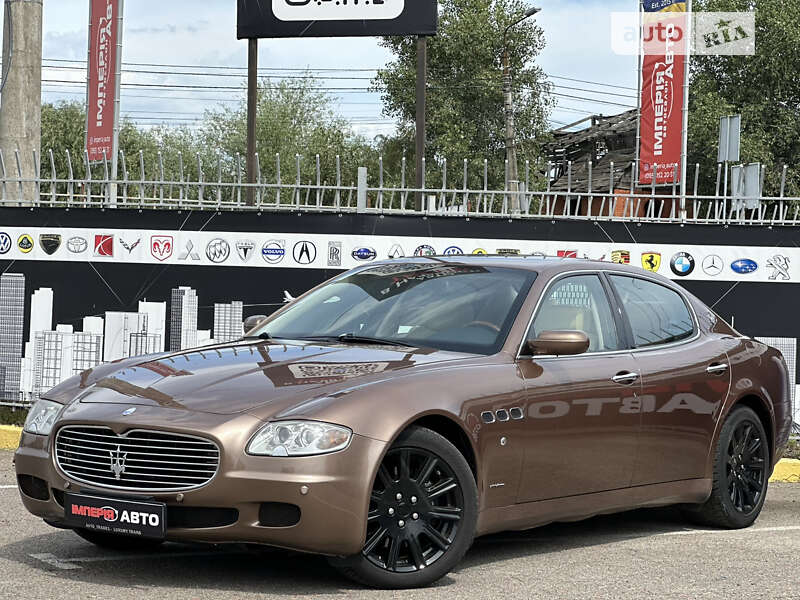 Maserati Quattroporte (2006)