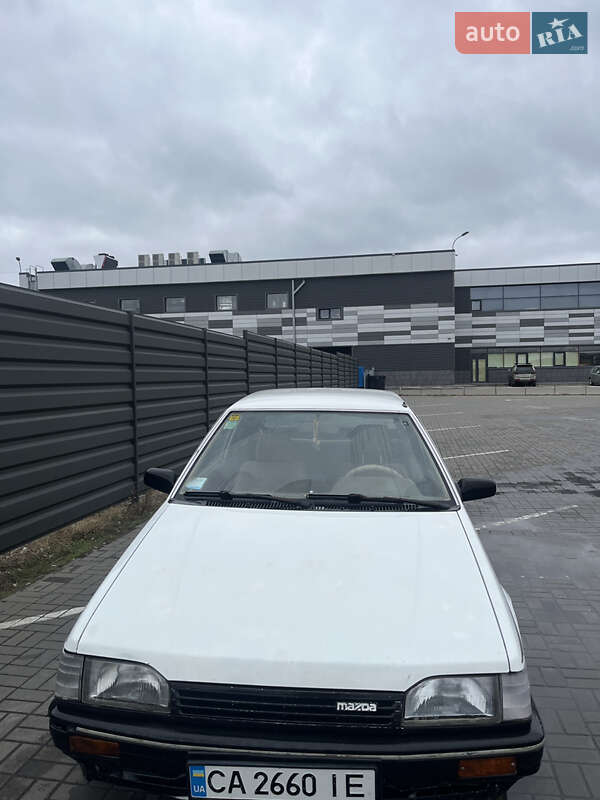 Mazda 323 (1989)