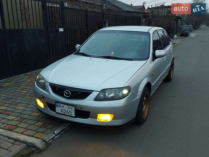 Mazda 323 (2002)