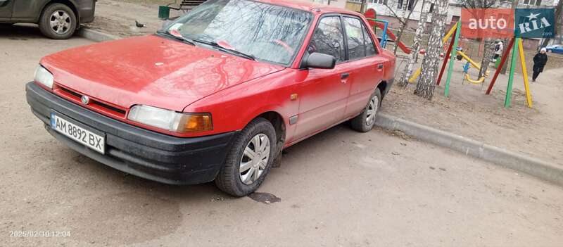 Mazda 323 (1992)