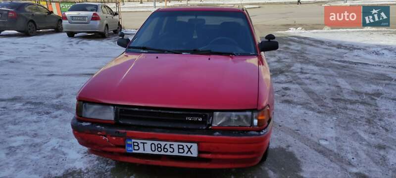 Mazda 323 (1990)
