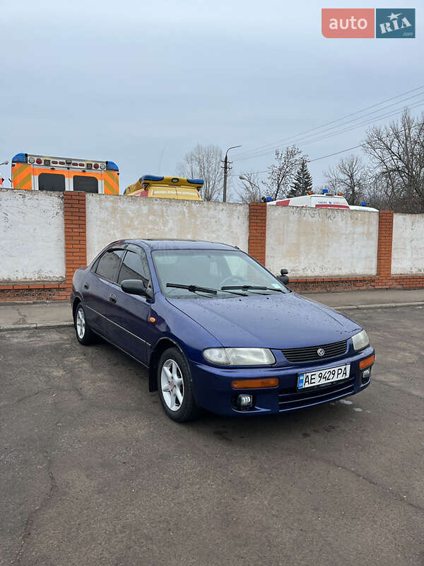 Mazda 323 (1995)