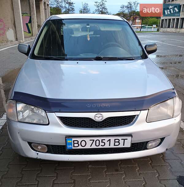 Mazda 323 (2000)
