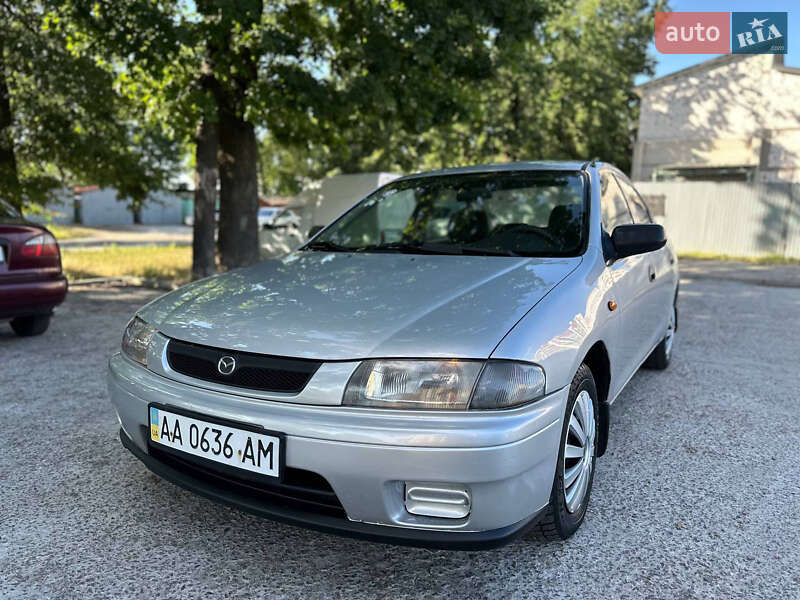 Mazda 323 (1998)