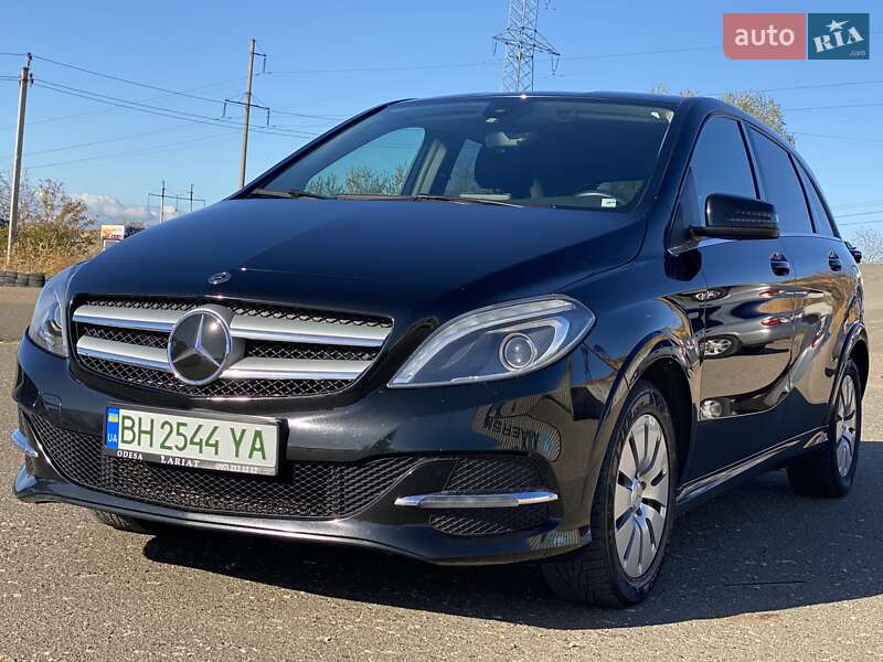 Mercedes-benz B-class (2017)