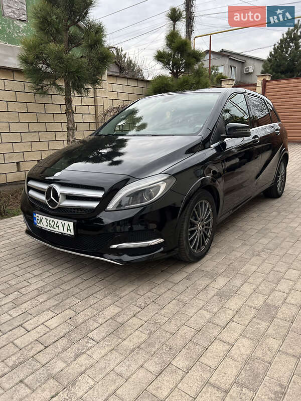 Mercedes-benz B-class (2016)