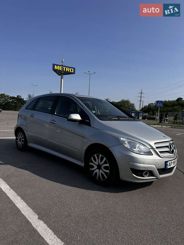 Mercedes-benz B-class (2009)
