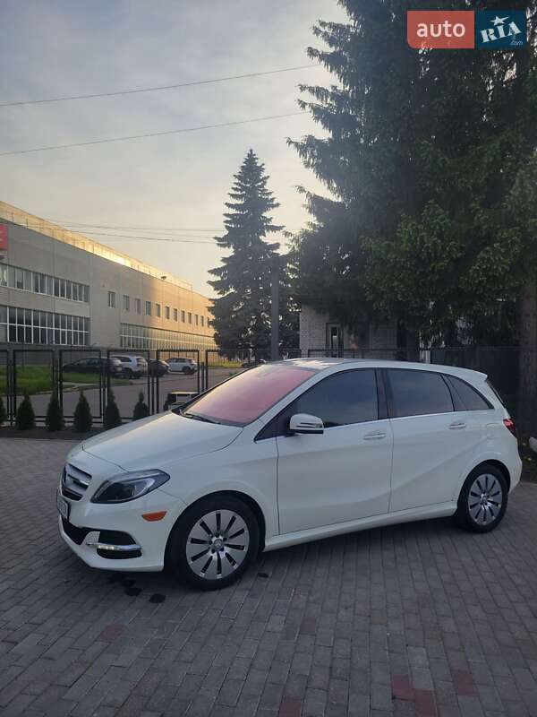 Mercedes-benz B-class (2016)