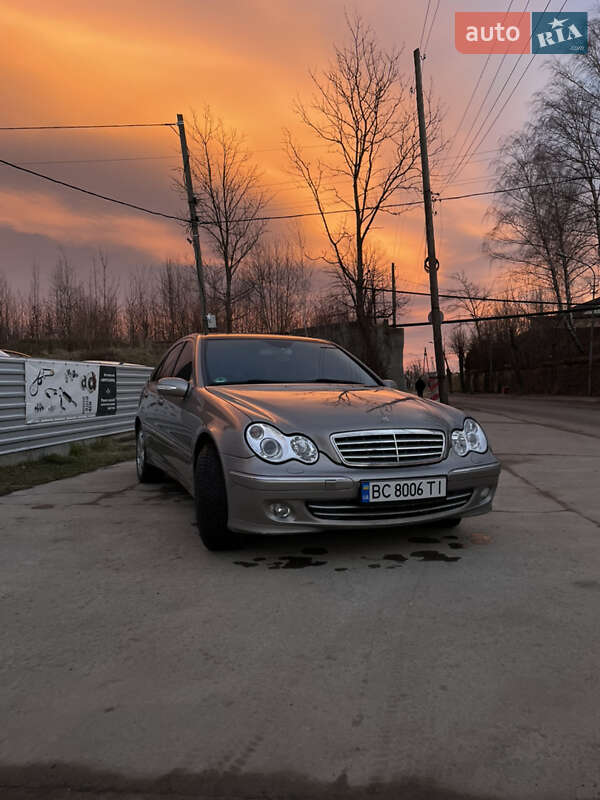 Mercedes-benz C-class (2004)