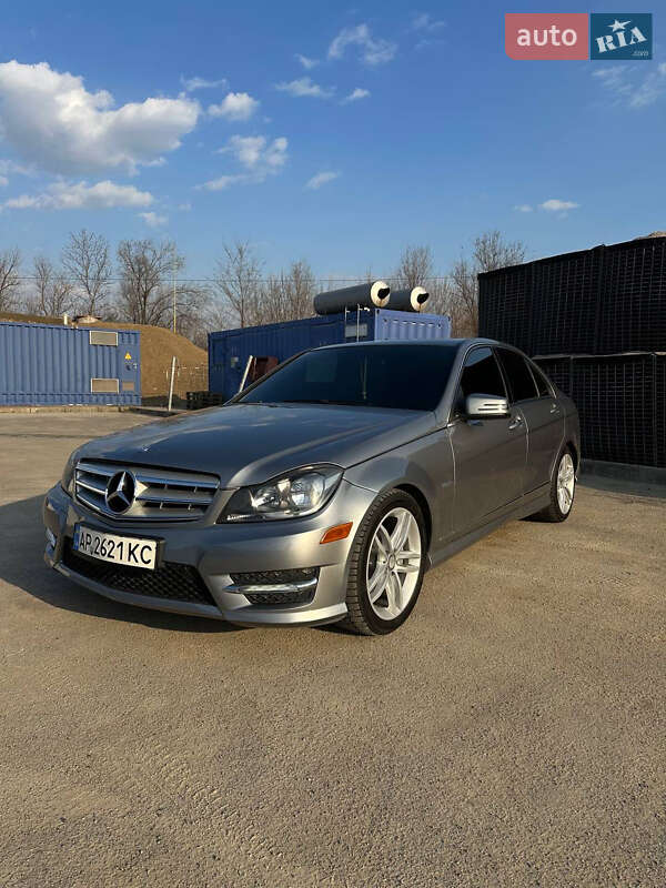 Mercedes-benz C-class (2012)