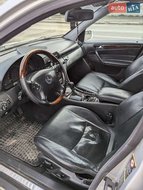 Mercedes-benz C-class (2003)